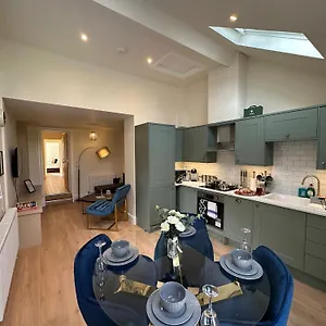 Cambridge By Tas Apartamento CBG