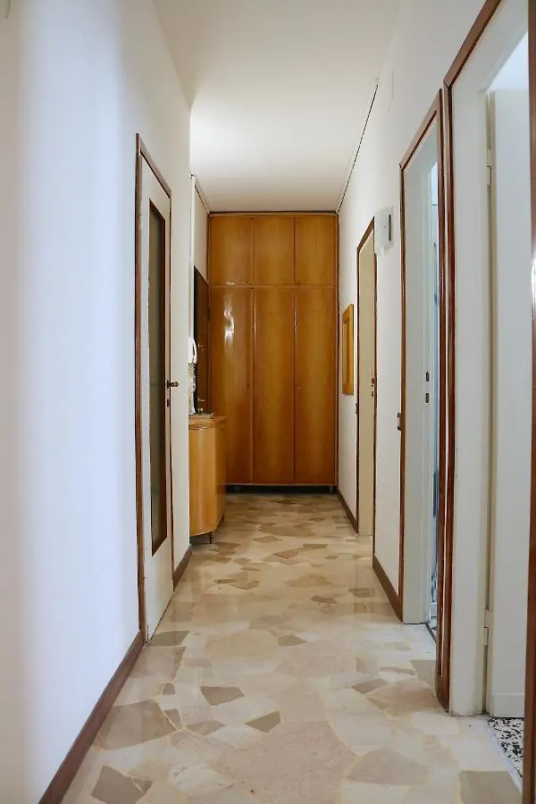 Frattini Comfy Family Home - 4 People Milano 0*,