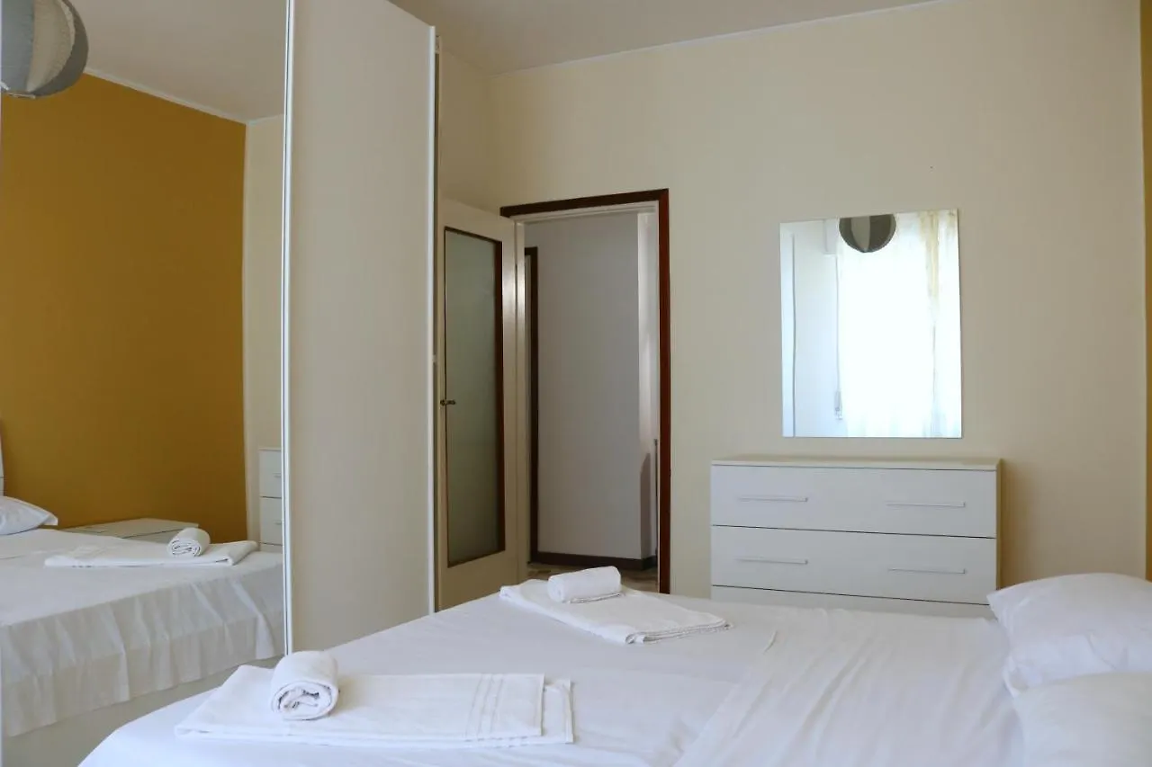 Frattini Comfy Family Home - 4 People Milano